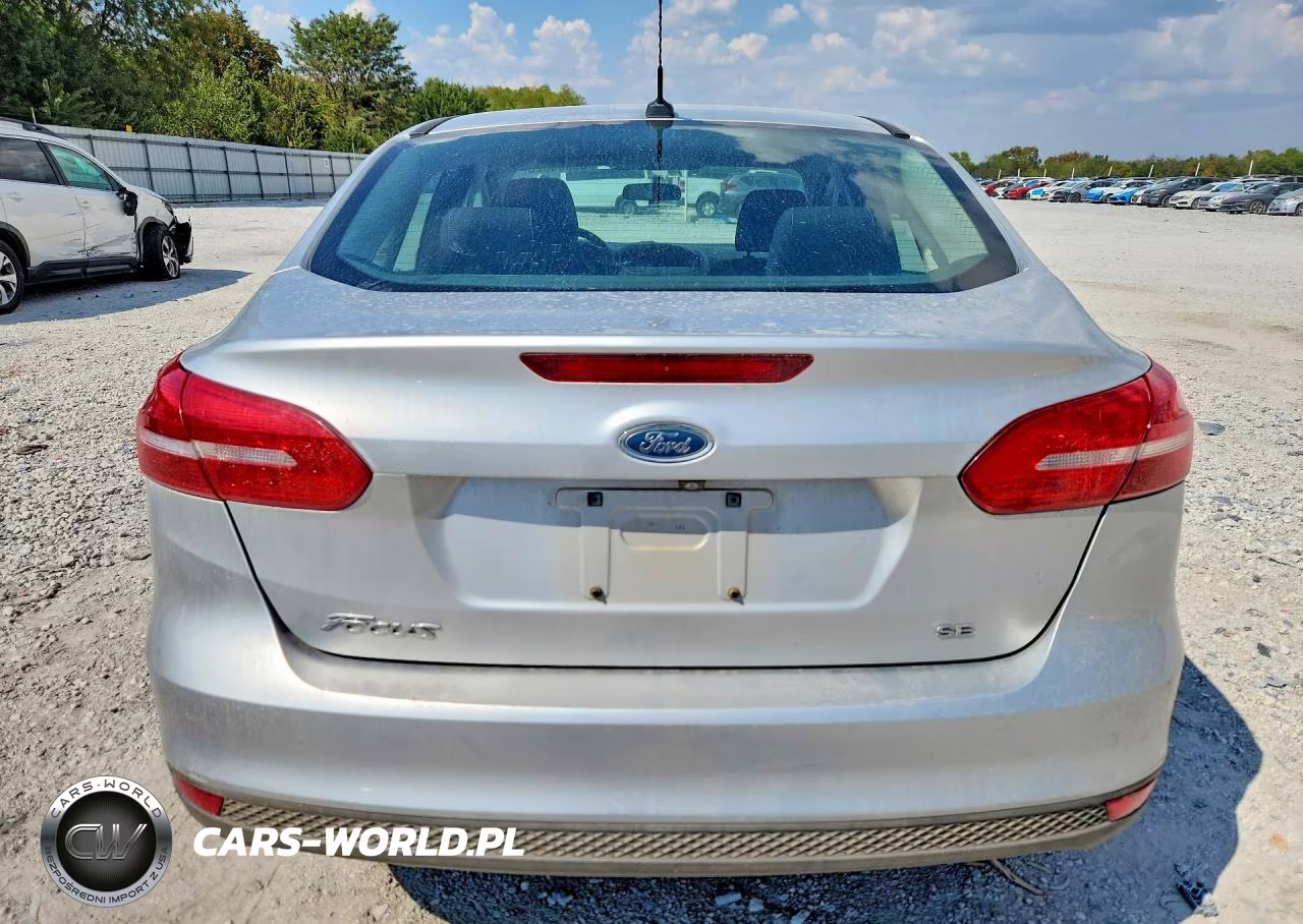 2018 Ford Focus Se VIN:1FADP3F23JL294829 - 6