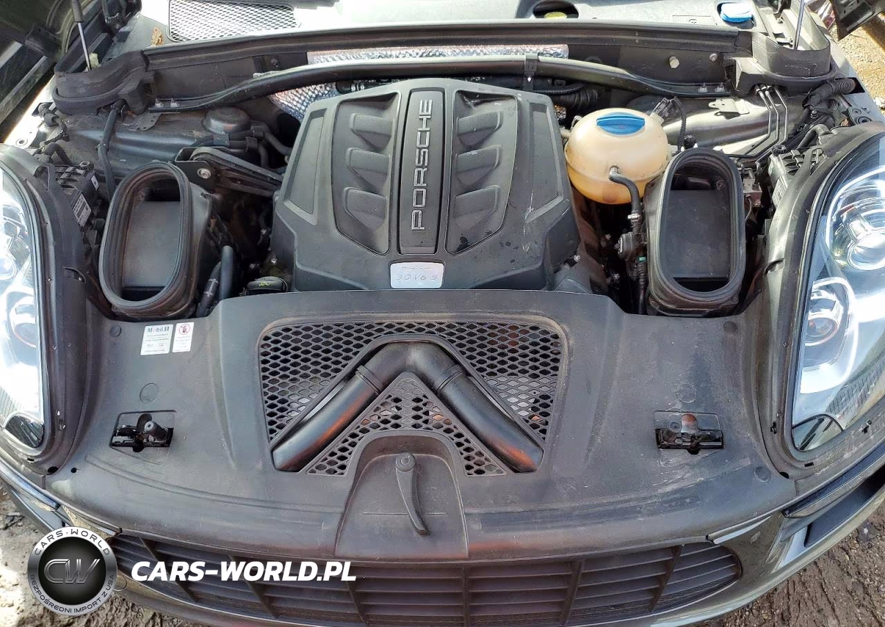 2018 Porsche Macan S VIN:WP1AB2A53JLB37209 - 12