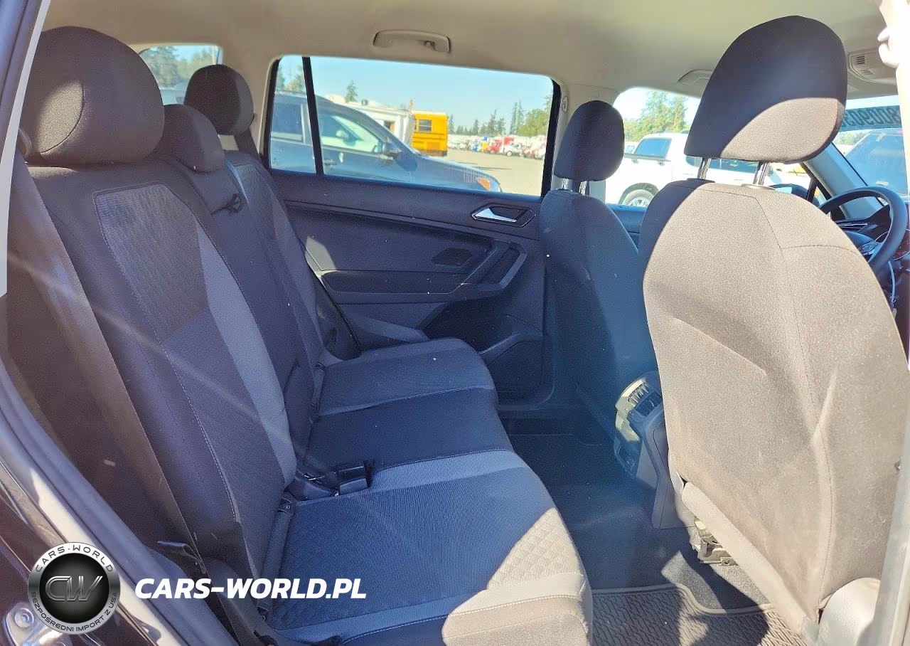 2018 Volkswagen Tiguan S VIN:3VV0B7AX9JM094121 - 11