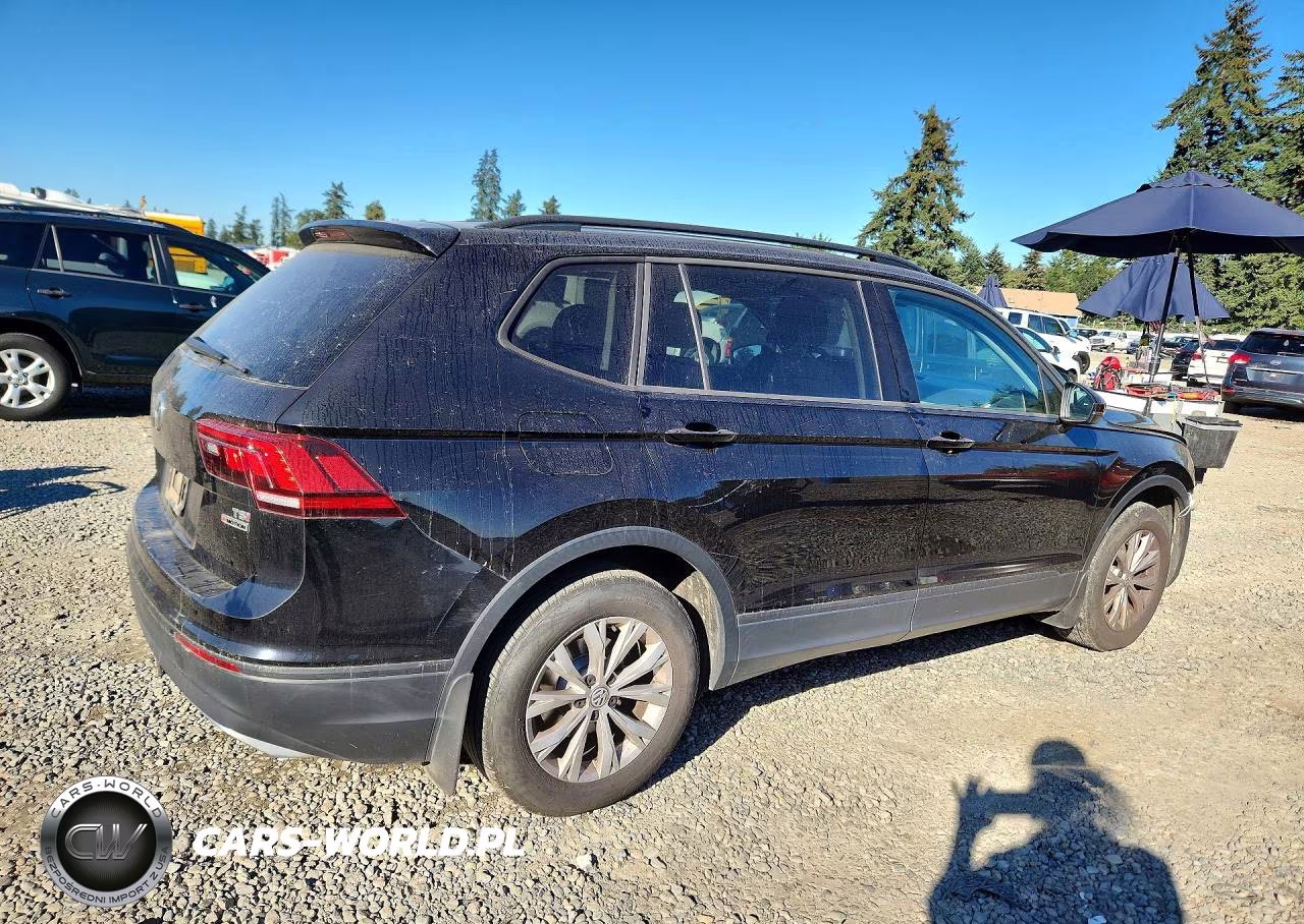 2018 Volkswagen Tiguan S VIN:3VV0B7AX9JM094121 - 3
