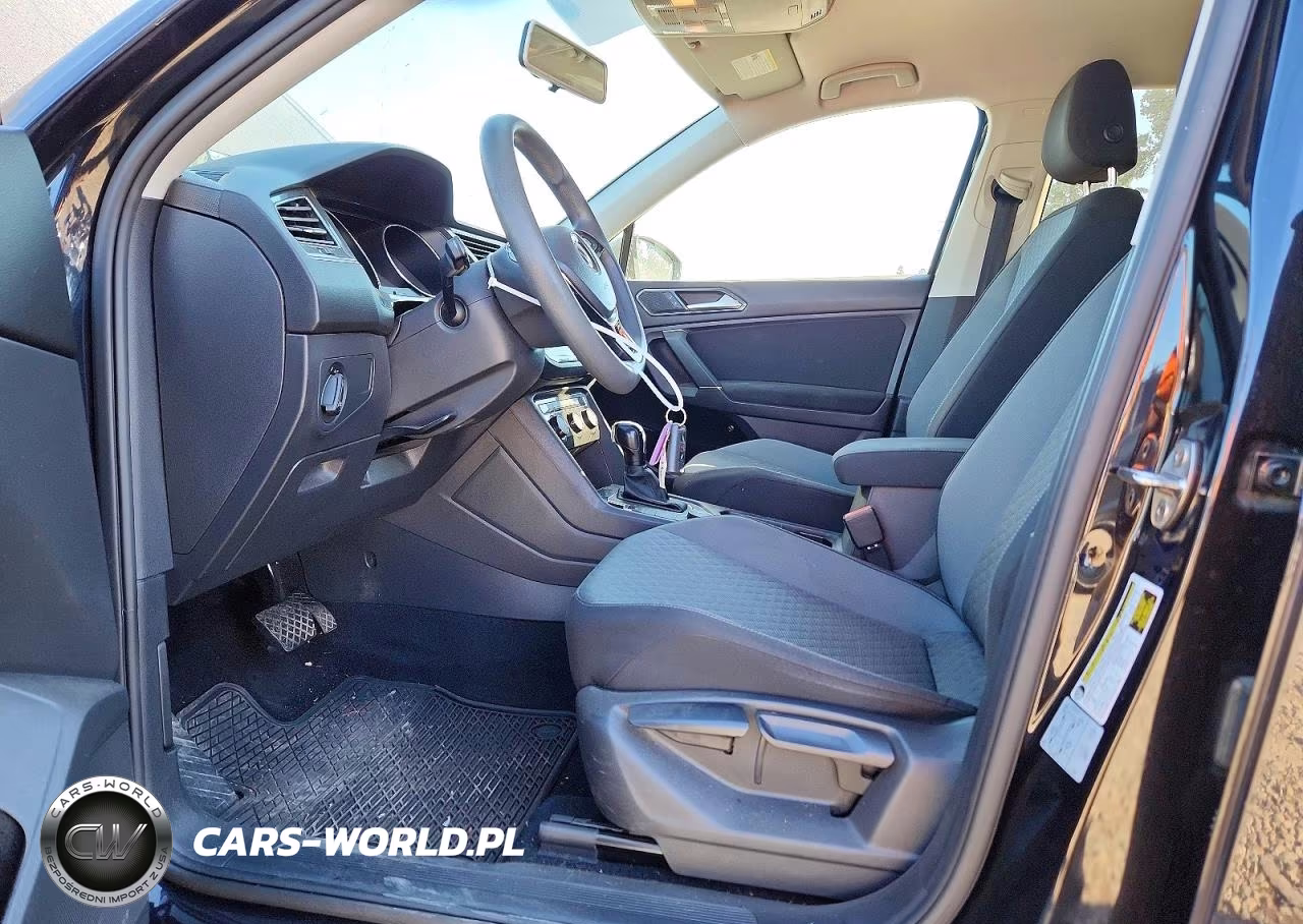 2018 Volkswagen Tiguan S VIN:3VV0B7AX9JM094121 - 7