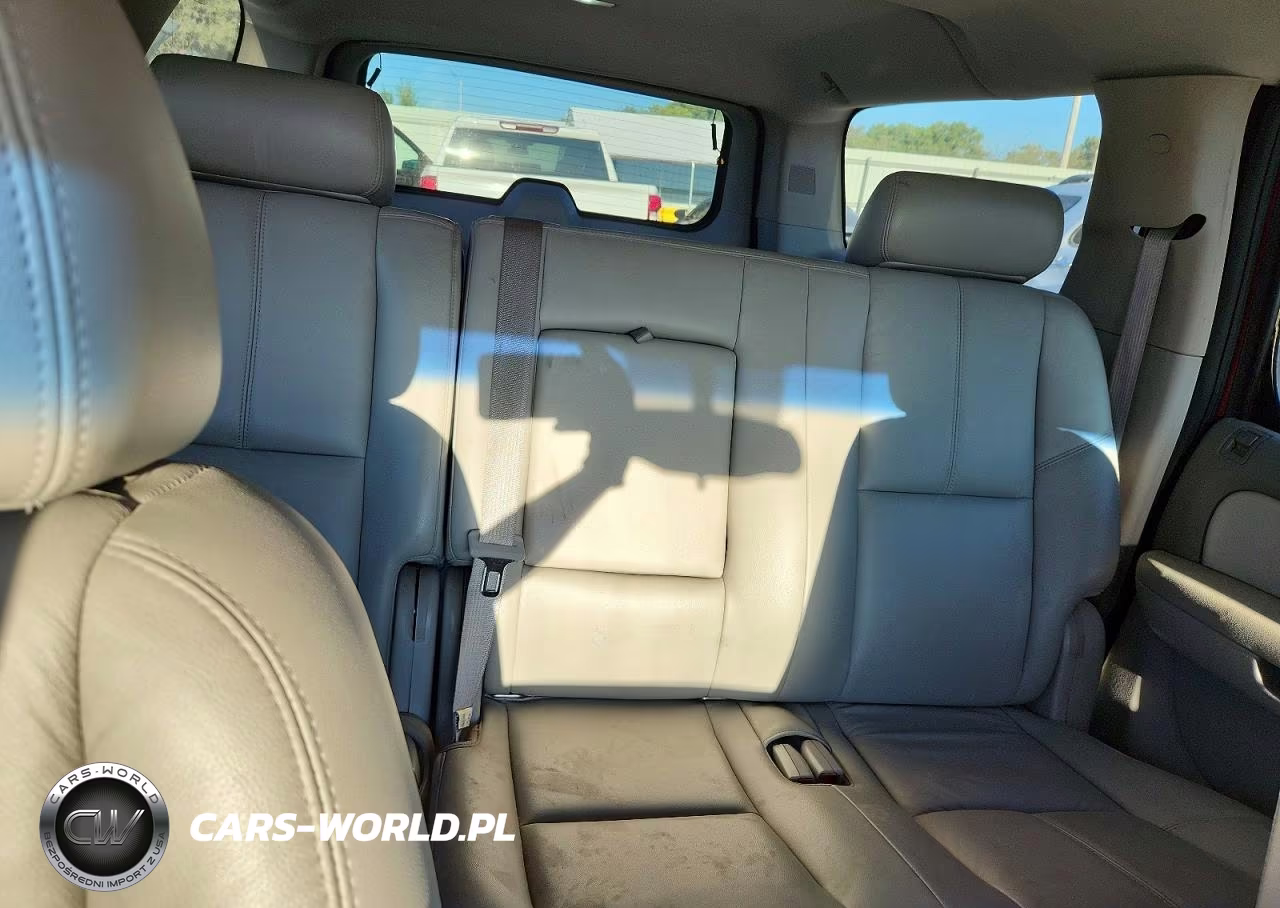 2010 Chevrolet Suburban K1500 Lt VIN:1GNUKJE30AR267793 - 10
