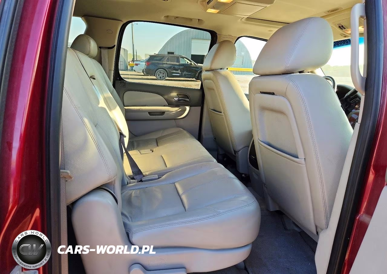 2010 Chevrolet Suburban K1500 Lt VIN:1GNUKJE30AR267793 - 11