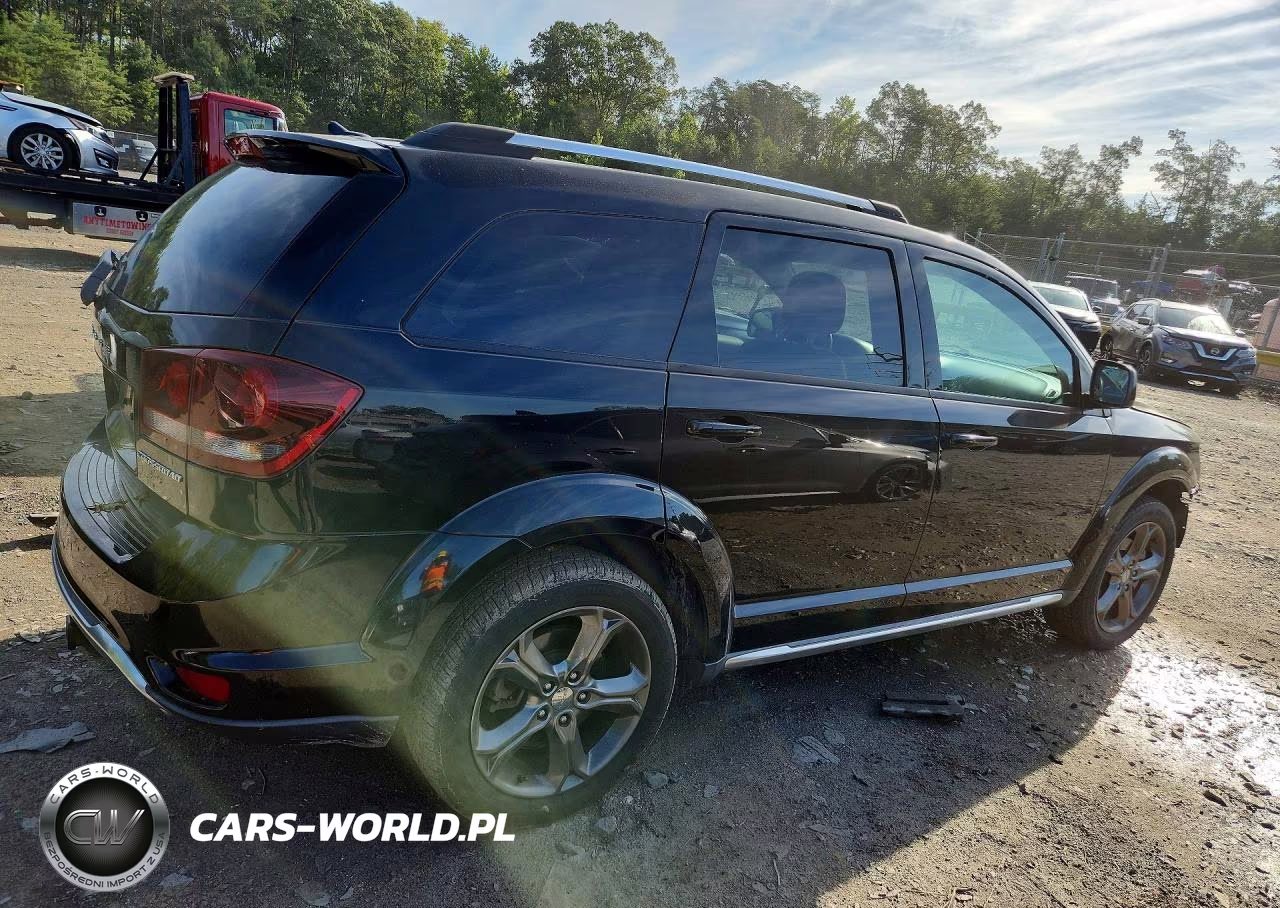 2015 Dodge Journey Crossroad VIN:3C4PDDGG4FT589692 - 3