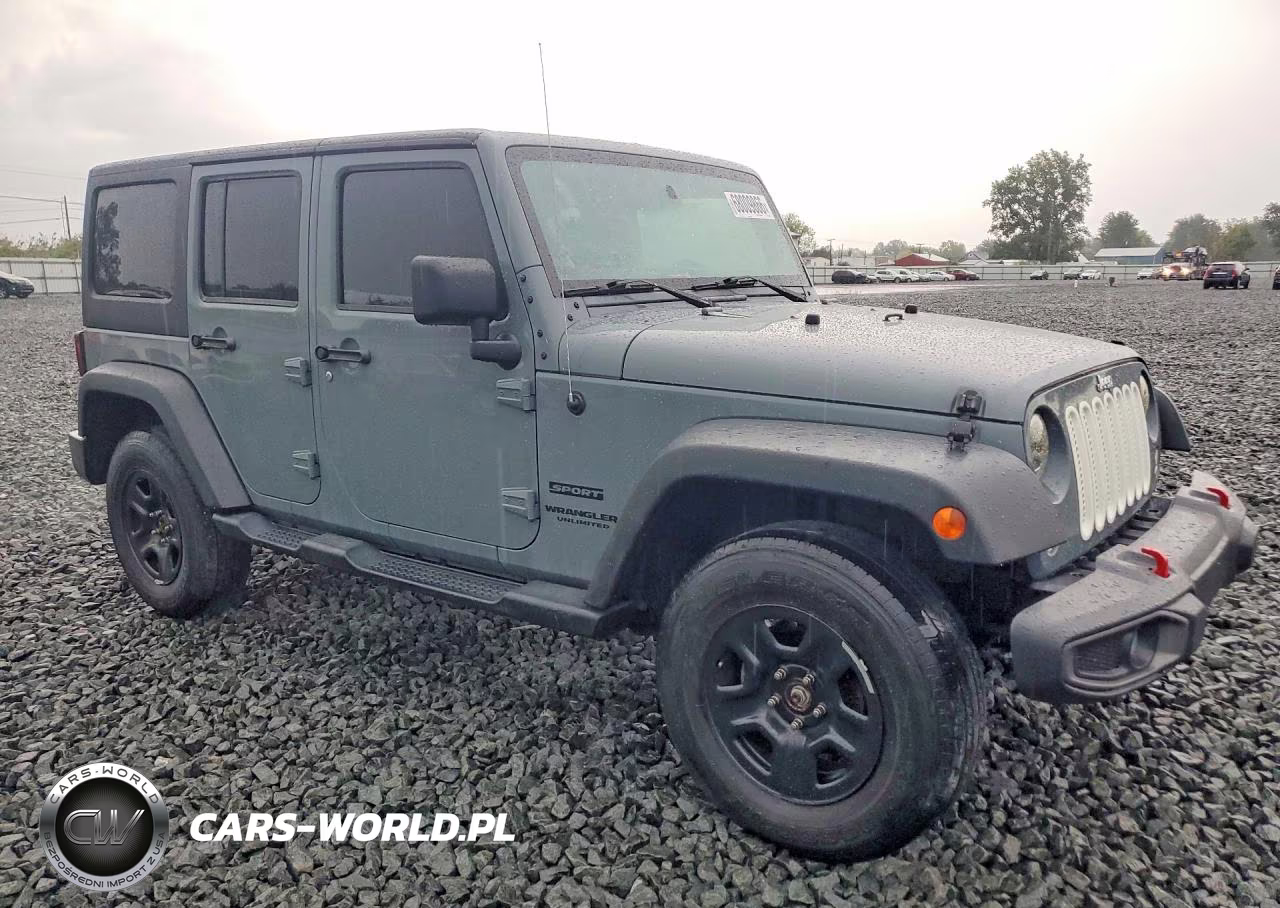 2014 Jeep Wrangler Unlimited Sport VIN:1C4BJWDG0EL218266 - 4