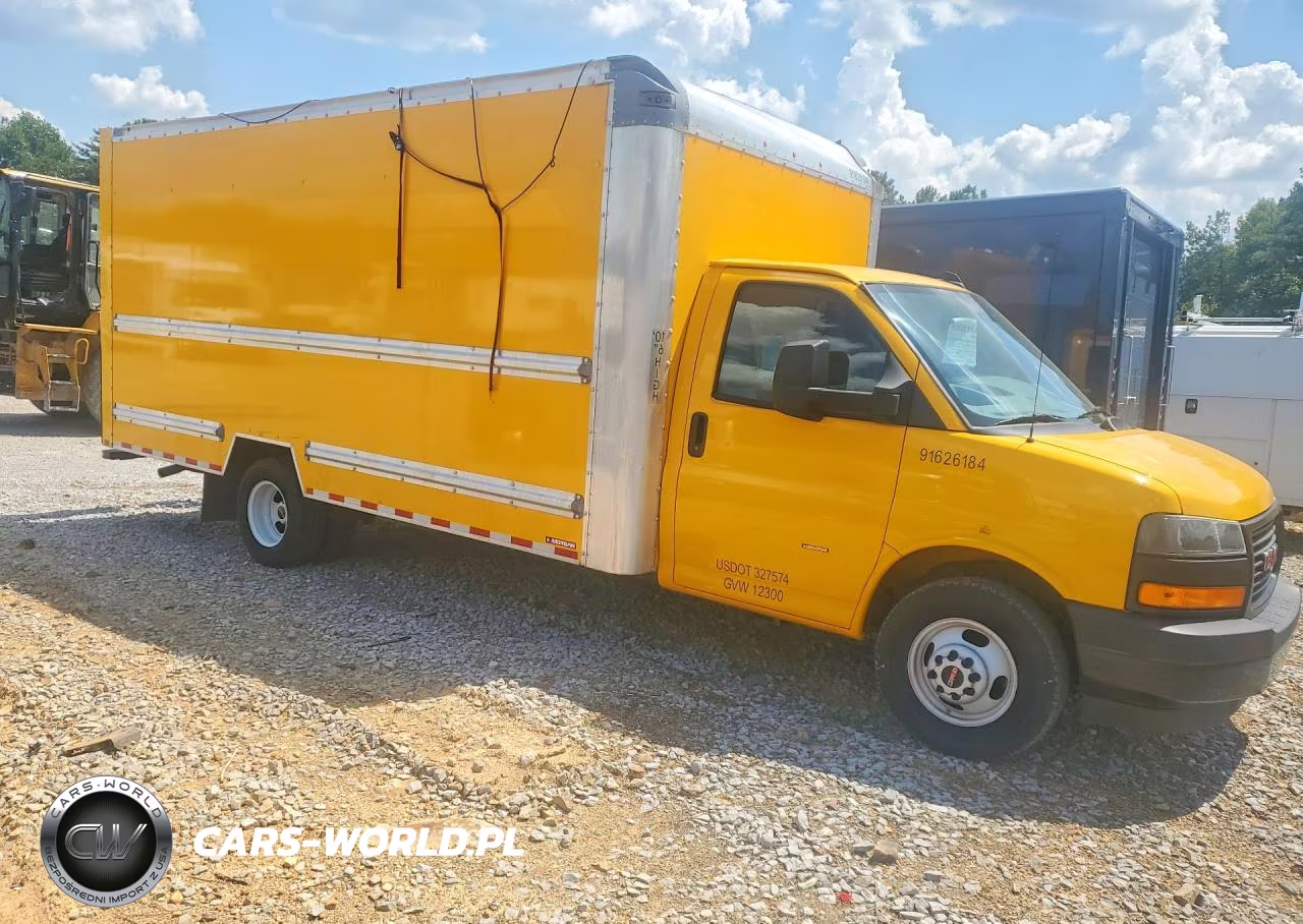 2022 GMC Savana Box Truck VIN:7GZ37TC70NN006817 - 4