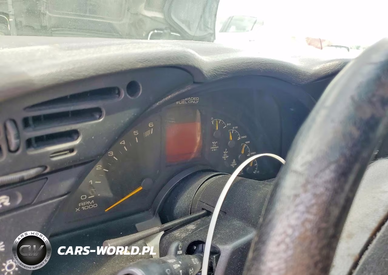1994 Chevrolet Corvette VIN:1G1YY32P2R5111973 - 9