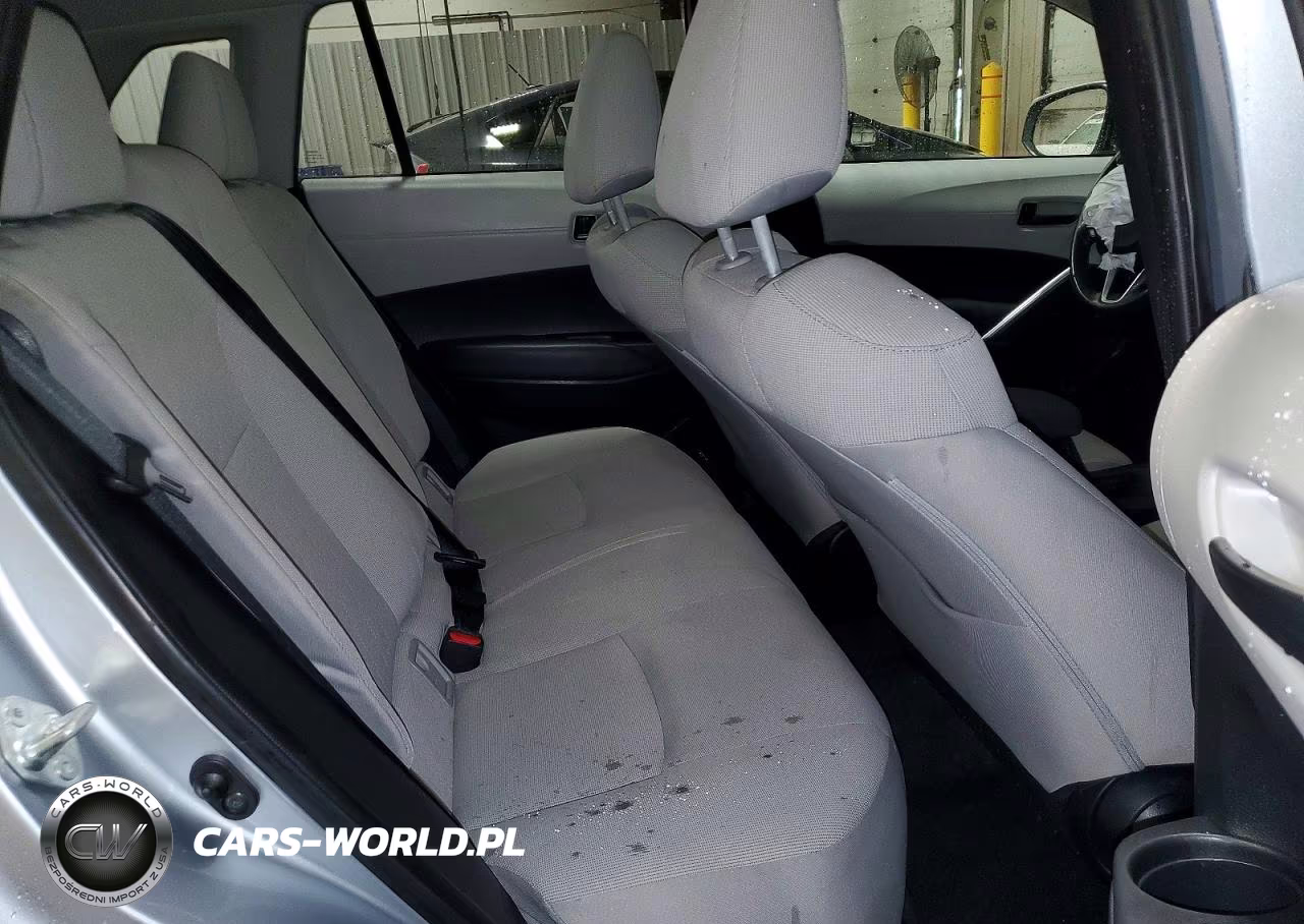 2022 Toyota Corolla Cross Le VIN:7MUCAABG7NV021514 - 10