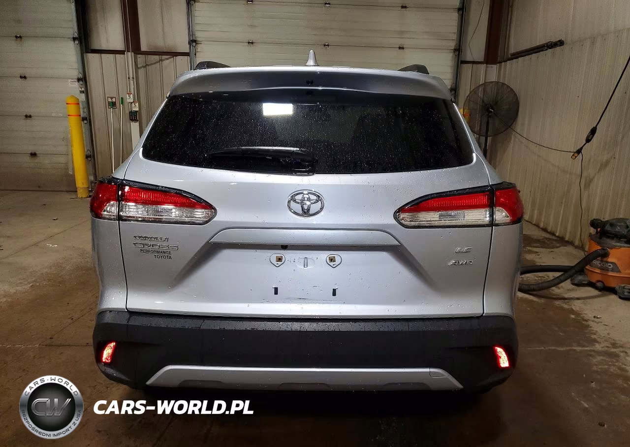 2022 Toyota Corolla Cross Le VIN:7MUCAABG7NV021514 - 6