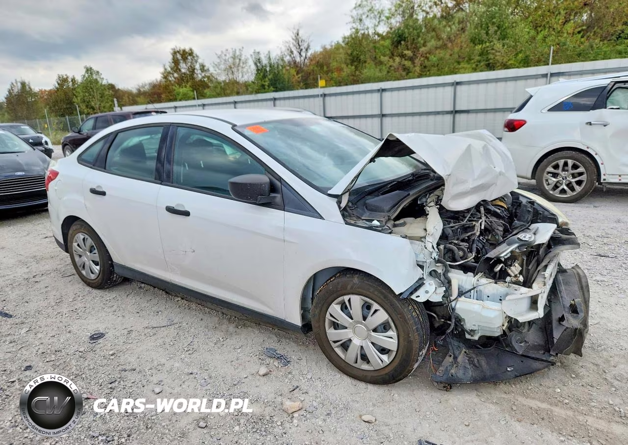 2012 Ford Focus S VIN:1FAHP3E20CL400305 - 4