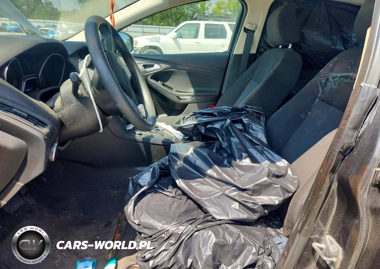 2015 Ford Focus Se VIN:1FADP3F27FL354084 - 7
