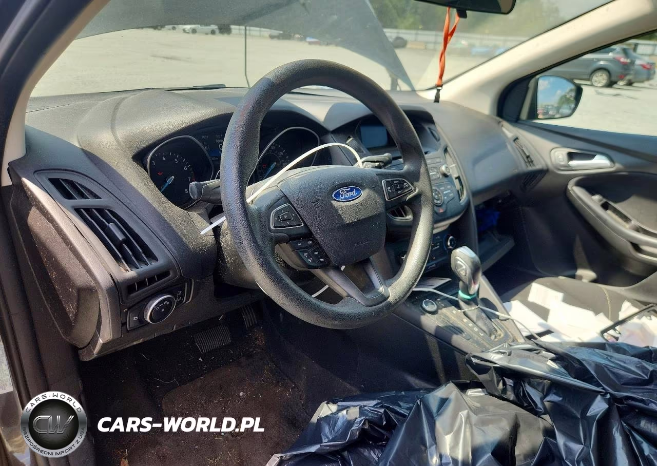 2015 Ford Focus Se VIN:1FADP3F27FL354084 - 8