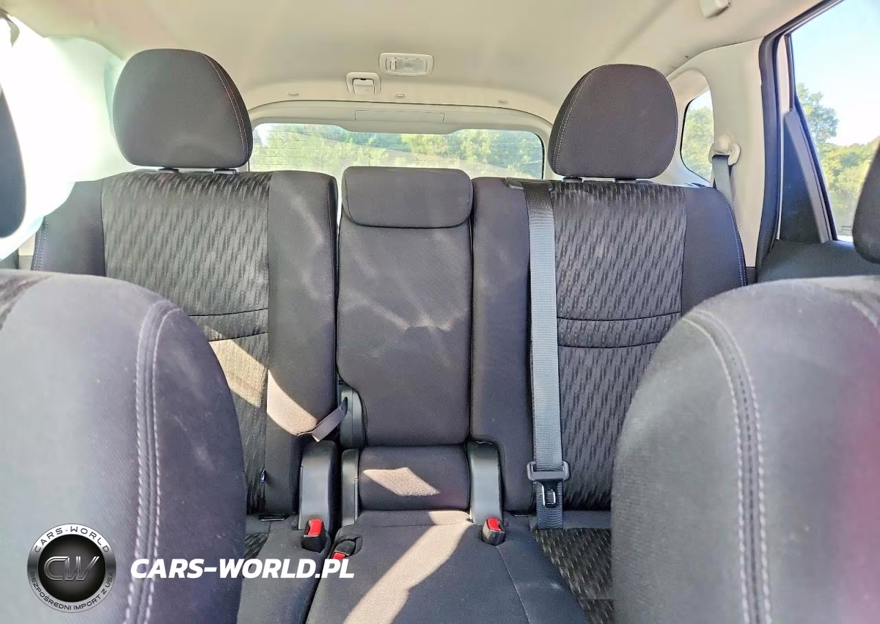 2019 Nissan Rogue S VIN:5N1AT2MT9KC800837 - 10