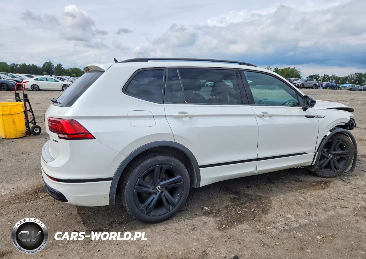 2023 Volkswagen Tiguan Se R-Line Black VIN:3VV8B7AX0PM030349 - 3