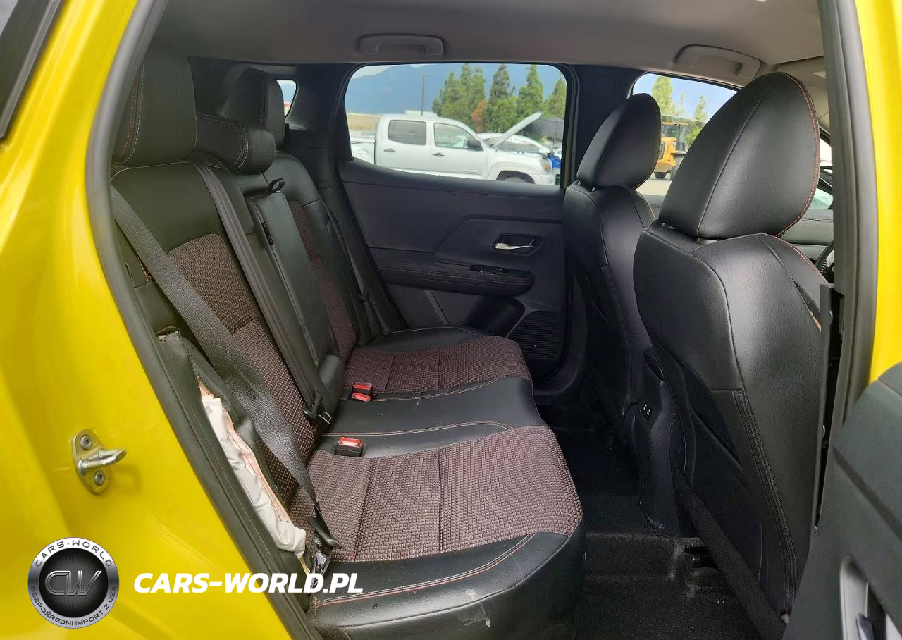 2025 Nissan Kicks Sr VIN:3N8AP6DA5SL366911 - 11