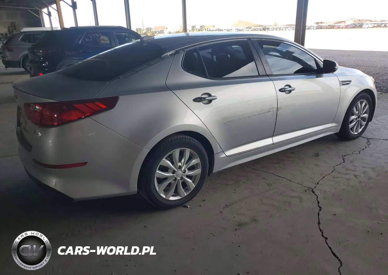 2015 Kia Optima Lx VIN:5XXGM4A71FG461799 - 3
