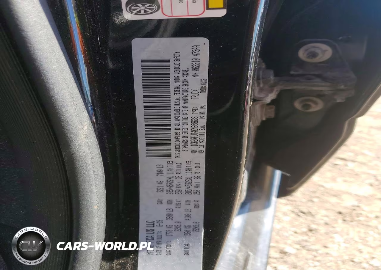 2019 Ram 1500 Laramie VIN:1C6SRFJT4KN908636 - 12