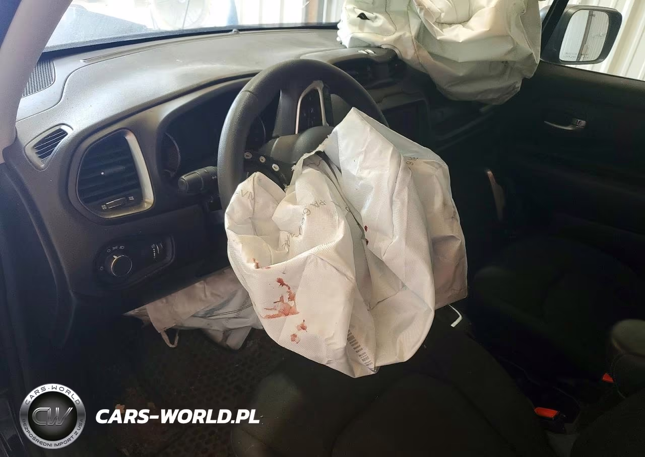 2023 Jeep Renegade Latitude VIN:ZACNJDB14PPP15879 - 8