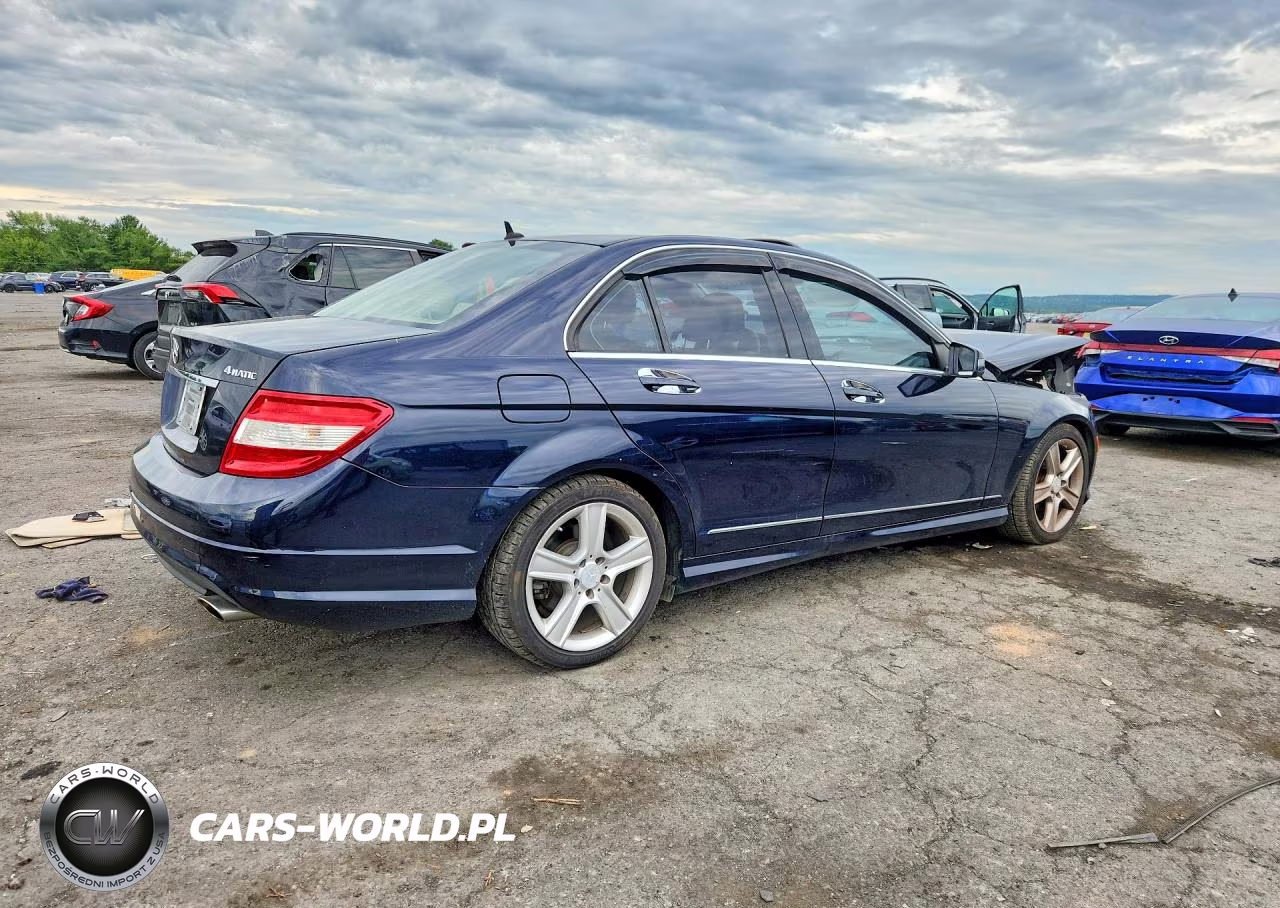 2011 Mercedes-Benz C 300 4Matic VIN:WDDGF8BBXBR144296 - 3