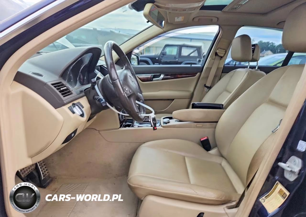 2011 Mercedes-Benz C 300 4Matic VIN:WDDGF8BBXBR144296 - 7