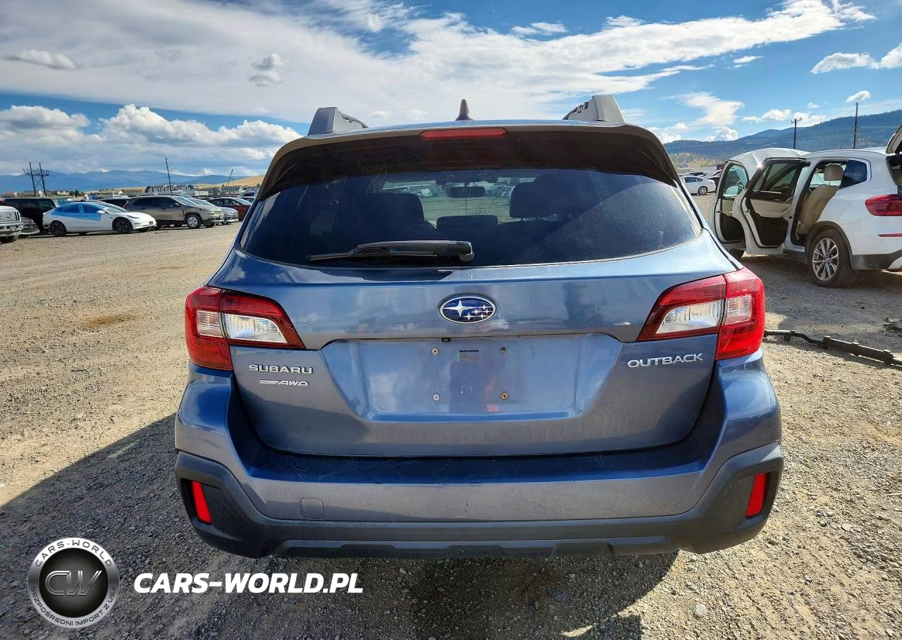 2018 Subaru Outback 2.5I Premium VIN:4S4BSAFC0J3363579 - 6