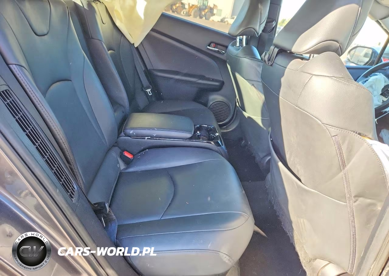 2018 Toyota Prius Prime Advanced VIN:JTDKARFP8J3097026 - 10