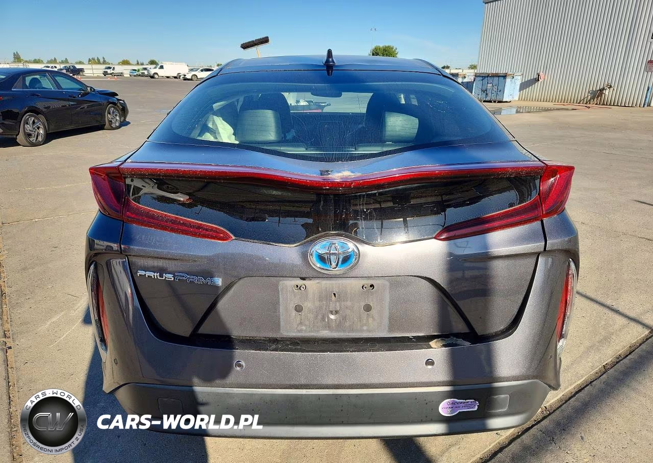 2018 Toyota Prius Prime Advanced VIN:JTDKARFP8J3097026 - 6