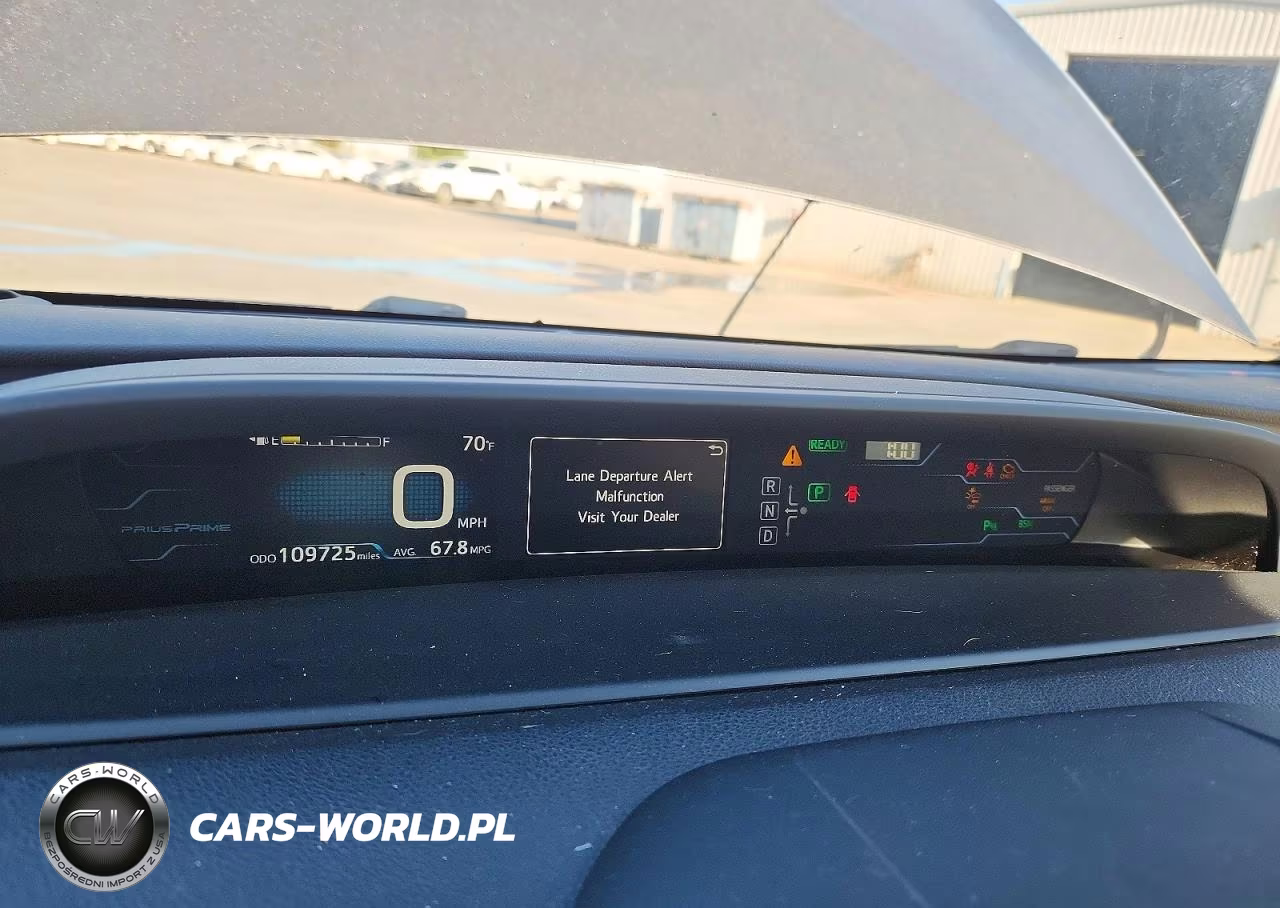 2018 Toyota Prius Prime Advanced VIN:JTDKARFP8J3097026 - 9