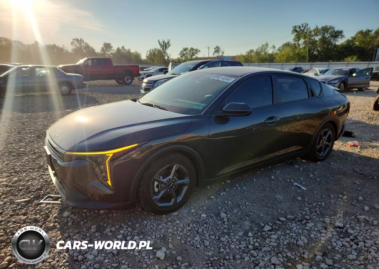 2025 Kia K4 Lxs VIN:3KPFT4DE1SE015437 - 1