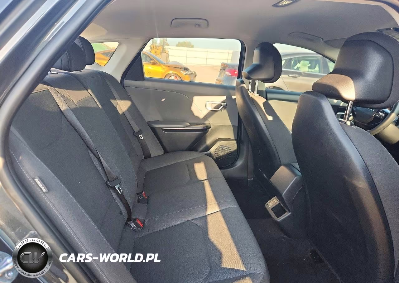2025 Kia K4 Lxs VIN:3KPFT4DE1SE015437 - 10