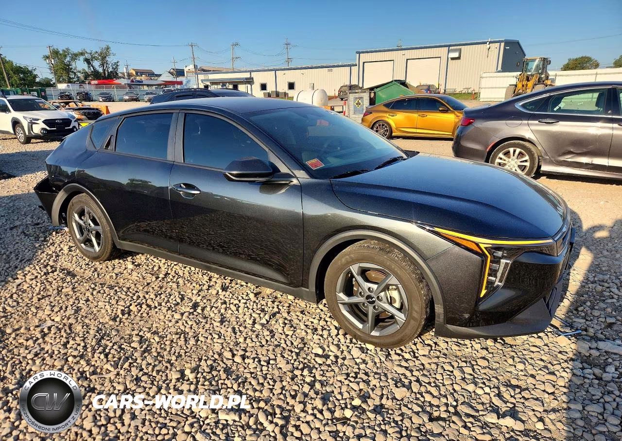 2025 Kia K4 Lxs VIN:3KPFT4DE1SE015437 - 4
