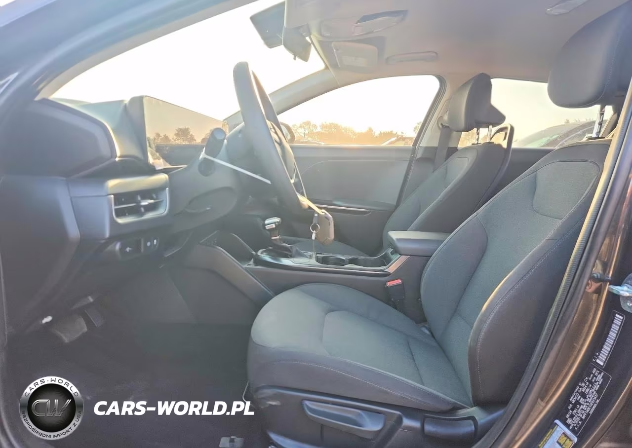 2025 Kia K4 Lxs VIN:3KPFT4DE1SE015437 - 7