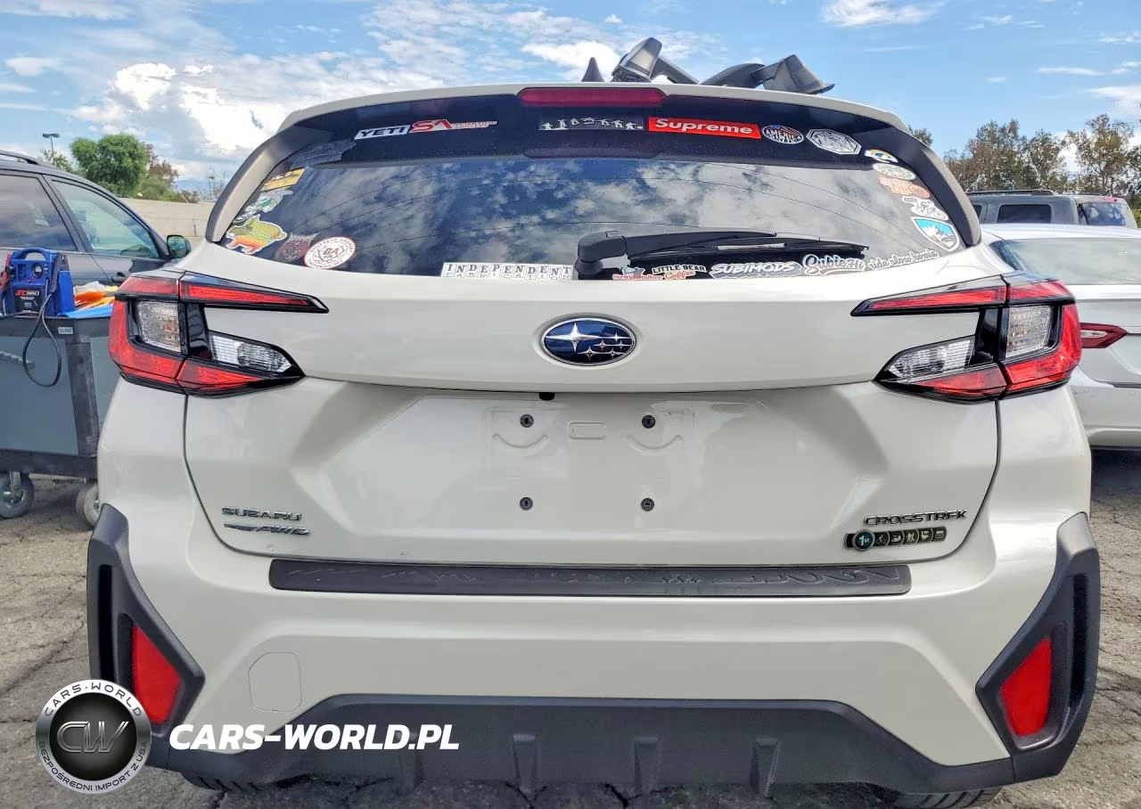 2024 Subaru Crosstrek Premium VIN:JF2GUADC6R8326074 - 6