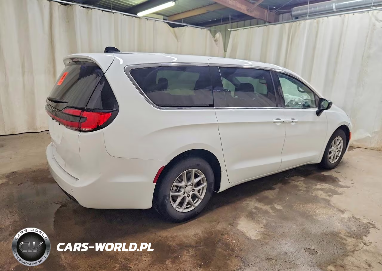 2027 Chrysler Pacifica Select VIN:2C4RC1BG9VR579453 - 3