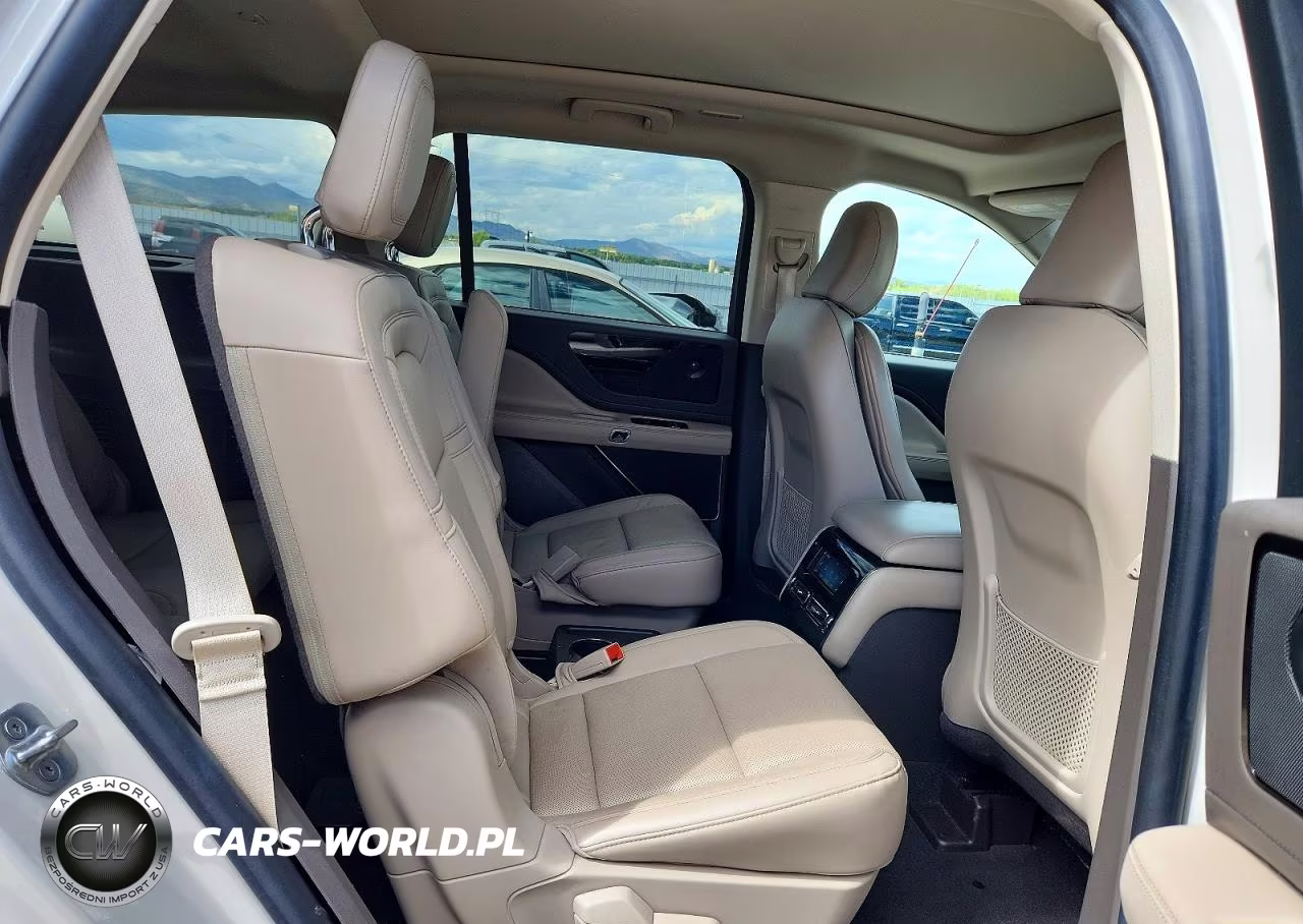 2021 Lincoln Aviator Reserve VIN:5LM5J7WC0MGL14301 - 11