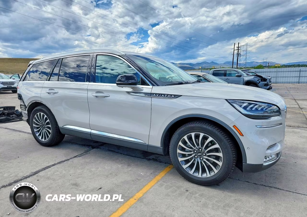 2021 Lincoln Aviator Reserve VIN:5LM5J7WC0MGL14301 - 4