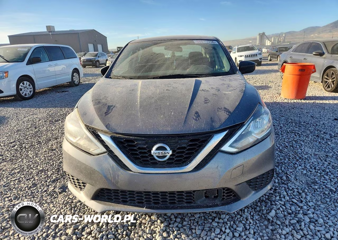 2018 Nissan Sentra S VIN:3N1AB7AP8JY241575 - 5