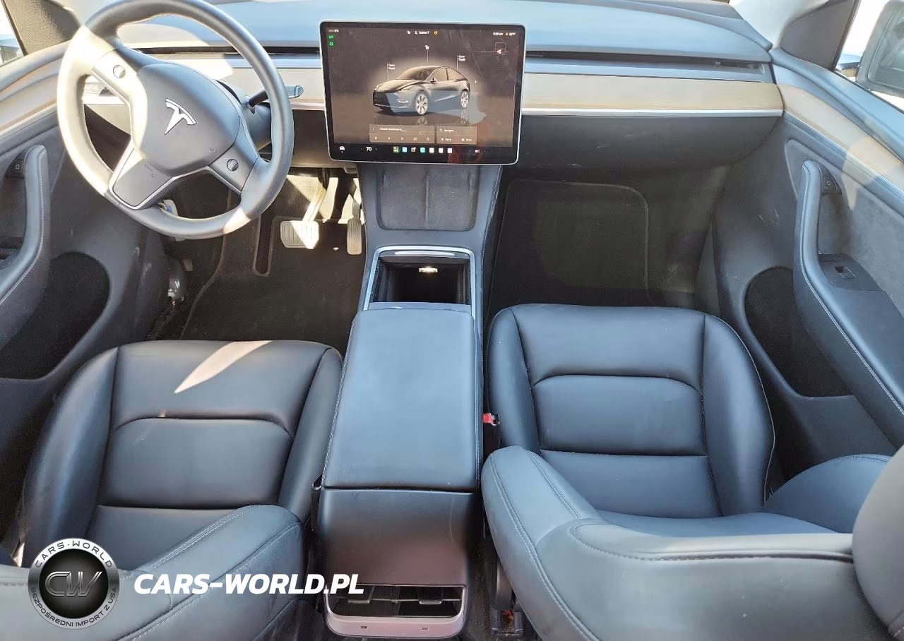 2024 Tesla Model Y VIN:7SAYGDEE9RA236560 - 8