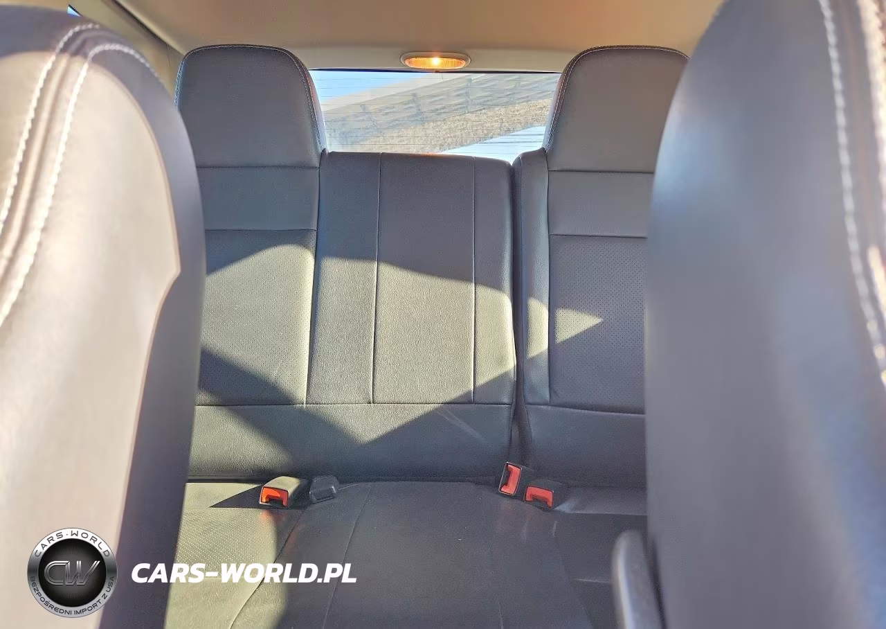 2016 Jeep Compass Latitude VIN:1C4NJCEA3GD749349 - 10