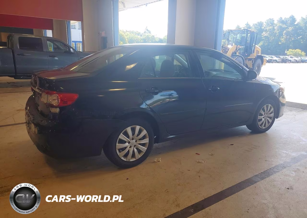 2013 Toyota Corolla Le VIN:2T1BU4EE7DC086203 - 3