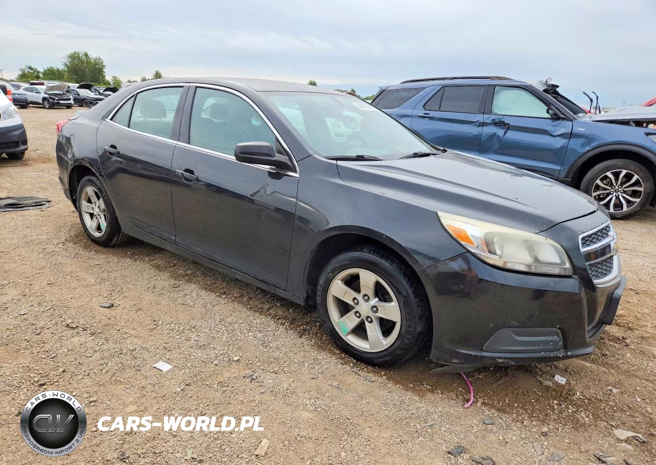 2013 Chevrolet Malibu Ls VIN:1G11B5SA8DF185315 - 4