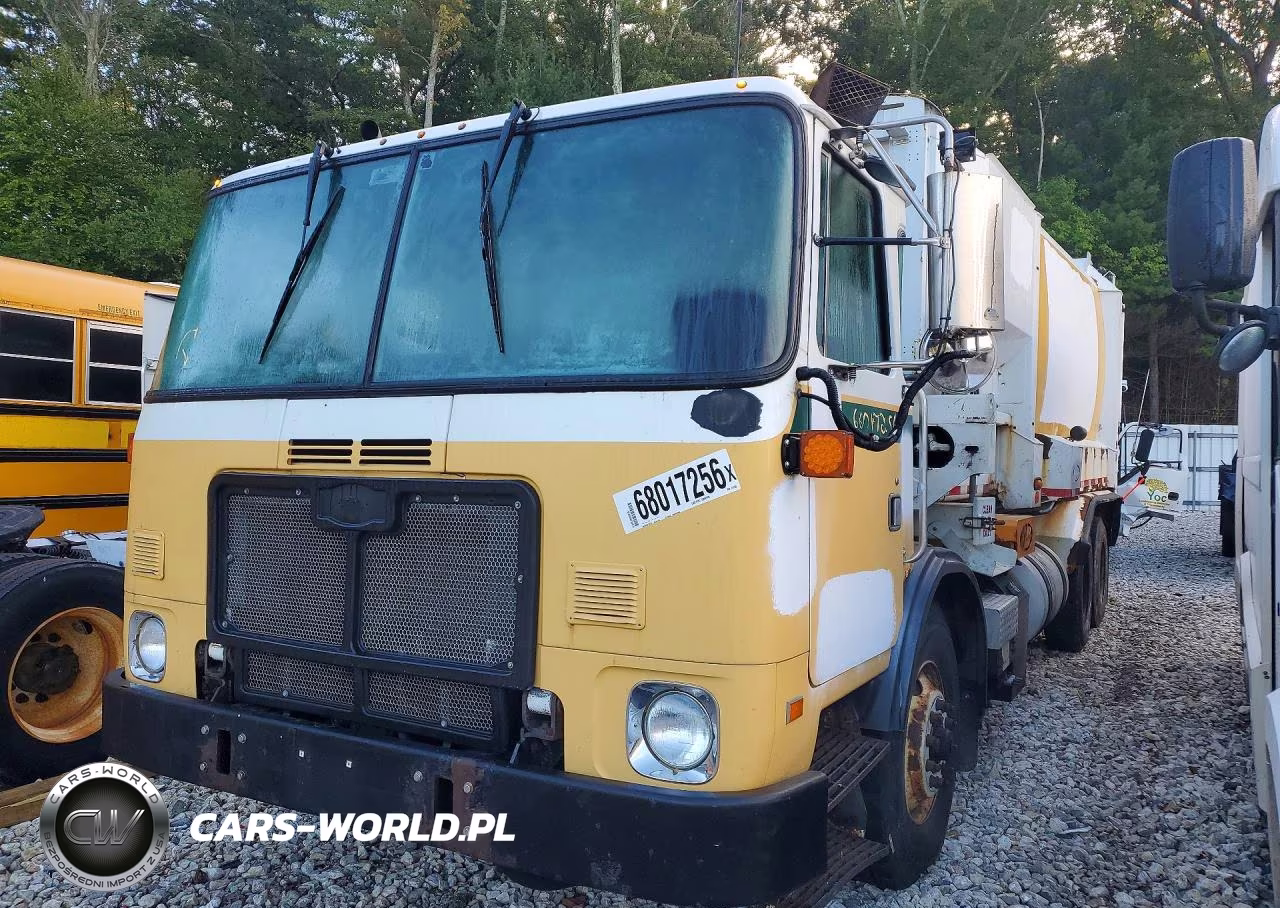 2011 Autocar Xpeditor Refuse Truck – zdjęcie 1 z 13