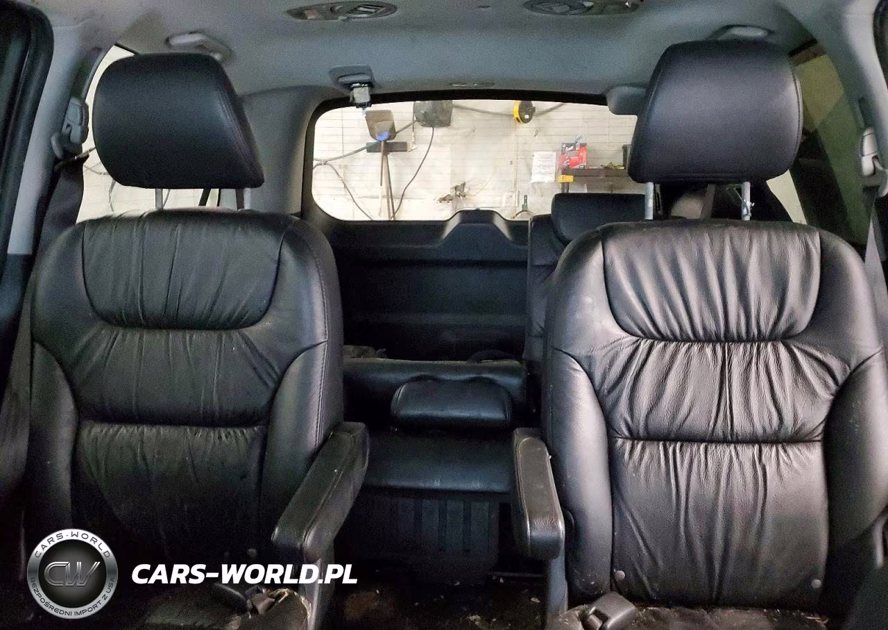2010 Honda Odyssey Touring VIN:5FNRL3H99AB090111 - 10