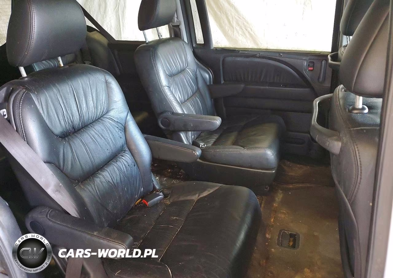 2010 Honda Odyssey Touring VIN:5FNRL3H99AB090111 - 11