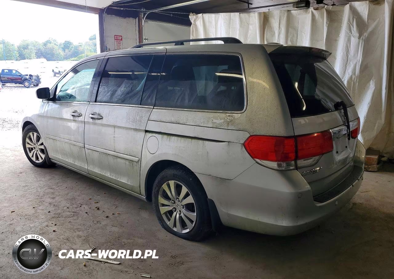 2010 Honda Odyssey Touring VIN:5FNRL3H99AB090111 - 2