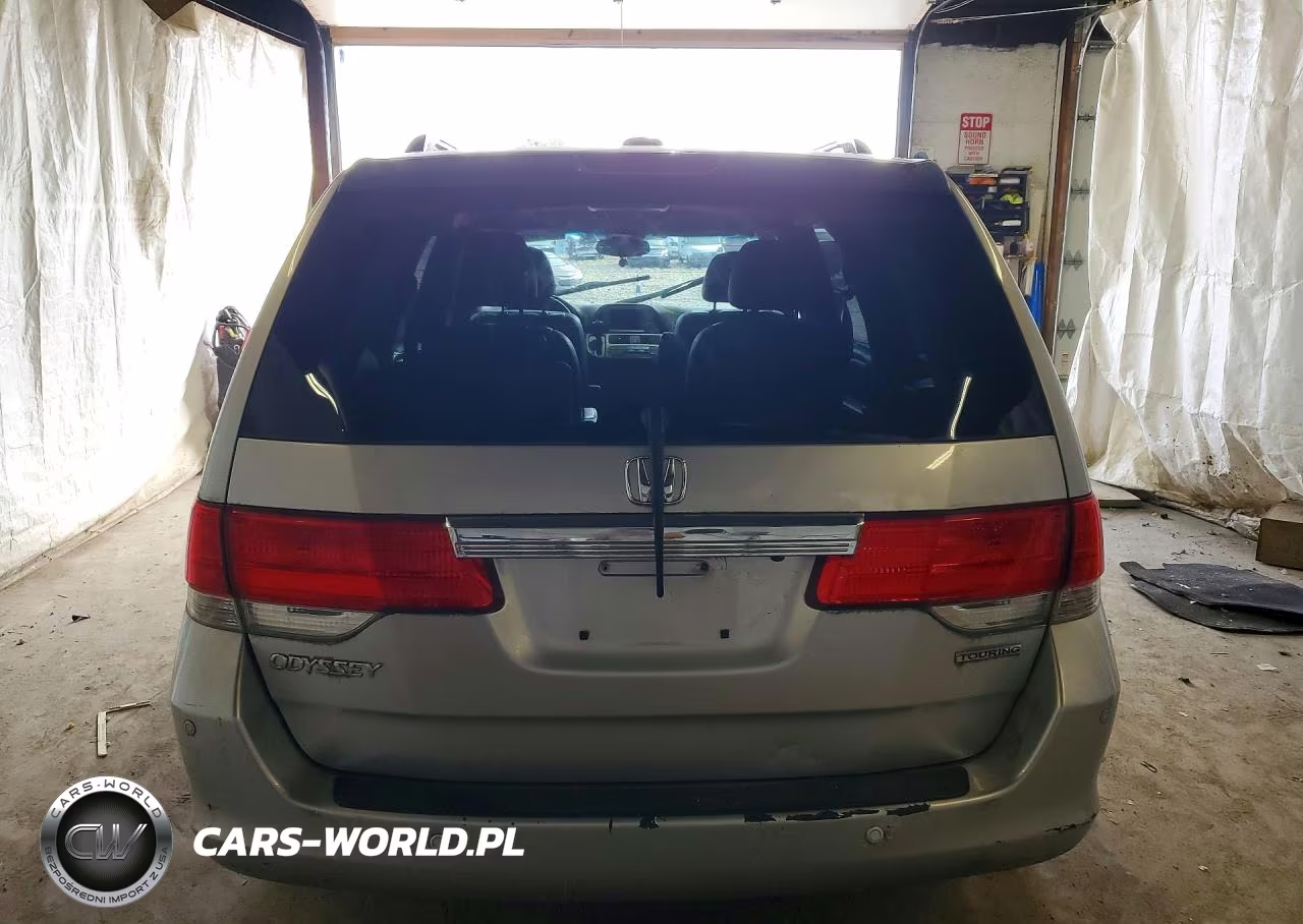 2010 Honda Odyssey Touring VIN:5FNRL3H99AB090111 - 6
