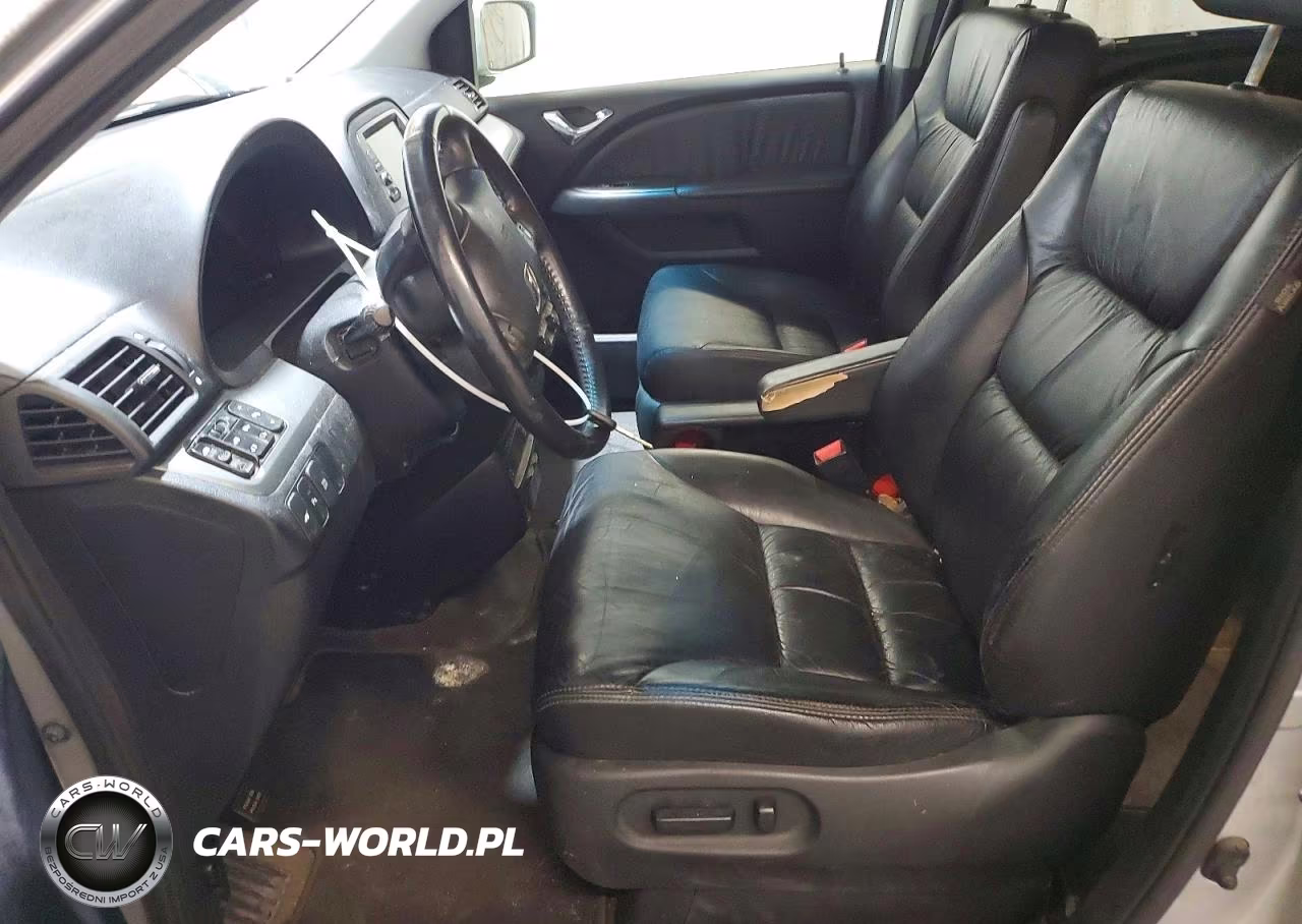2010 Honda Odyssey Touring VIN:5FNRL3H99AB090111 - 7