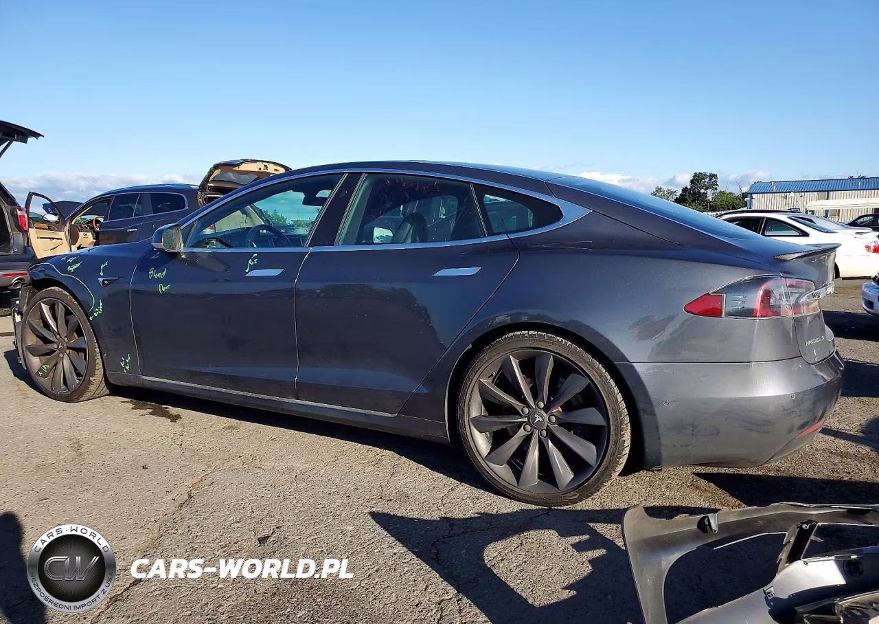 2017 Tesla Model S VIN:5YJSA1E28HF226824 - 2