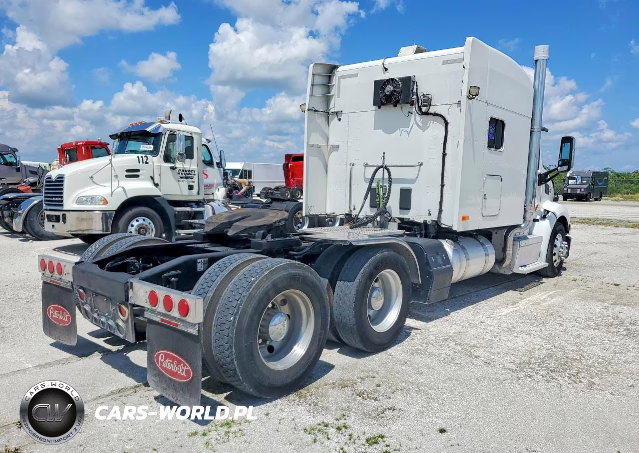 2014 Peterbilt 579 VIN:1XPBD49XXED249893 - 3