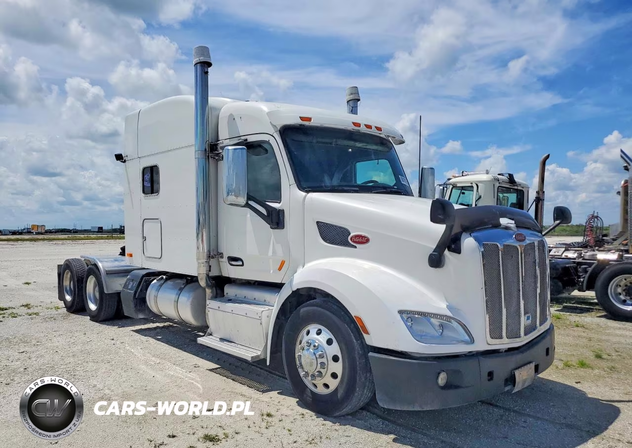 2014 Peterbilt 579 VIN:1XPBD49XXED249893 - 4